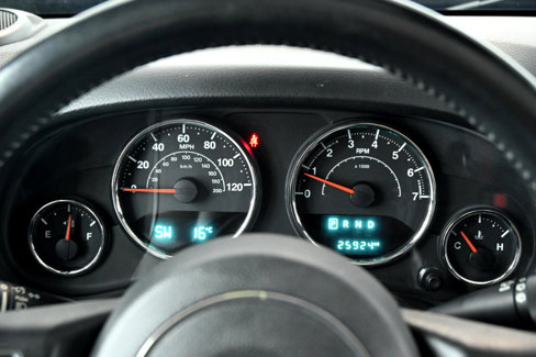 Used 2016 Jeep Wrangler Unlimited Sahara image 24