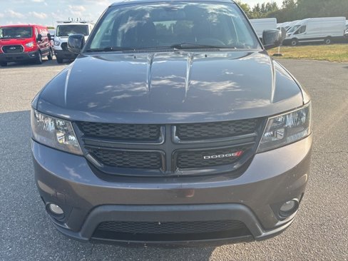 Used 2019 Dodge Journey SE image 2