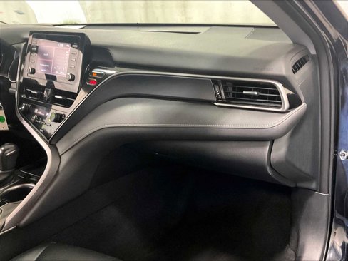 Used 2023 Toyota Camry SE image 13