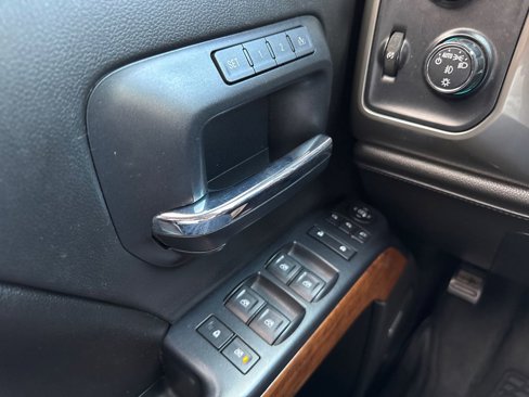 Used 2017 Chevrolet Silverado 1500 High Country image 38