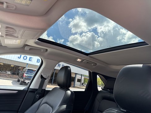 Used 2022 Ford Escape SEL w/ Technology Package image 10