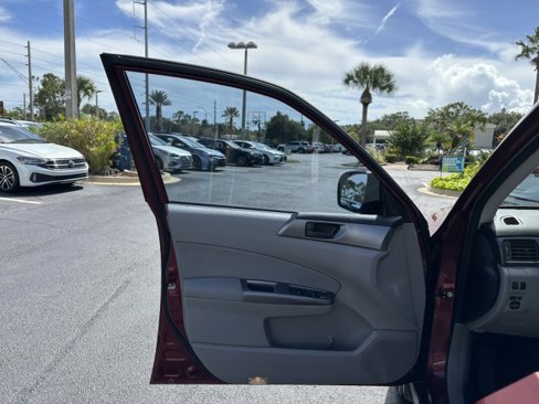 Used 2013 Subaru Forester 2.5X w/ Popular Pkg 3 image 37