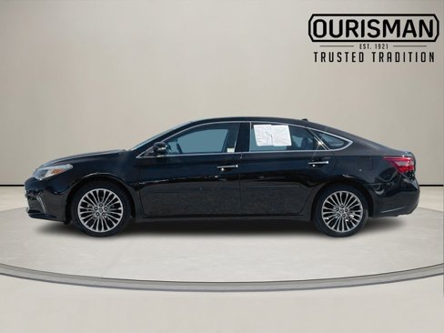 Used 2016 Toyota Avalon Limited image 3