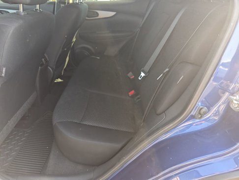 Used 2021 Nissan Rogue Sport S image 11