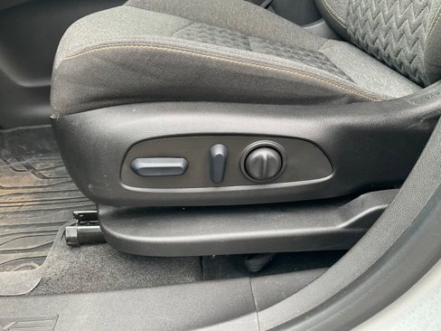 Used 2023 Chevrolet Equinox LT image 16