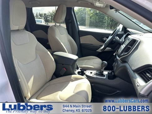 Used 2017 Jeep Cherokee Sport w/ Safety Group image 19