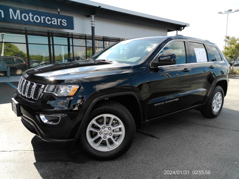 Used 2019 Jeep Grand Cherokee Laredo image 1