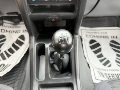Used 2002 Nissan Frontier XE image 14