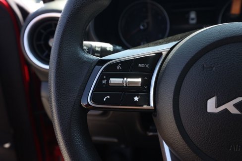 Used 2022 Kia Forte LXS w/ LXS Technology Package image 25