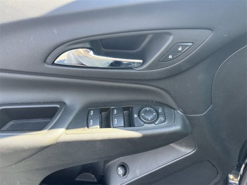 Used 2023 Chevrolet Equinox LT image 22
