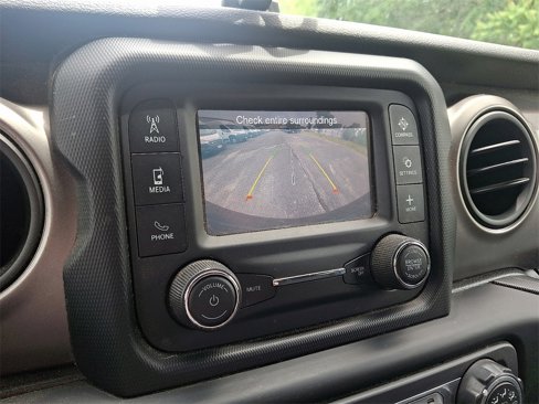 Used 2020 Jeep Wrangler Unlimited Sport image 17