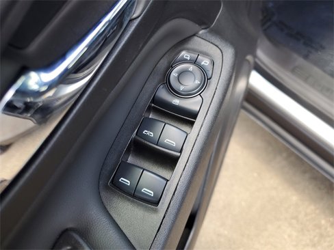 Used 2024 Chevrolet Equinox LT image 19