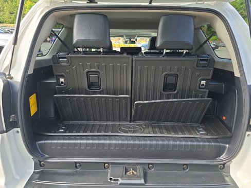 Used 2018 Toyota 4Runner SR5 image 31