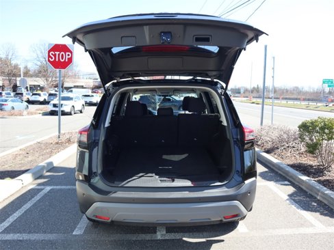 Certified 2023 Nissan Rogue S image 26