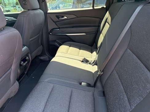 Used 2024 Chevrolet Traverse LS image 7
