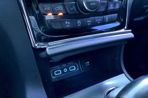 Used 2020 Jeep Grand Cherokee Limited image 31