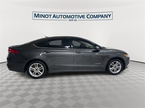 Used 2018 Ford Fusion SE image 9