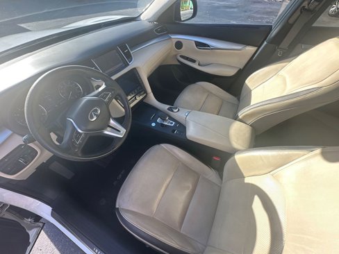 Used 2019 INFINITI QX50 Essential image 11