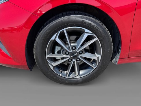 Used 2022 Kia Forte LXS image 9