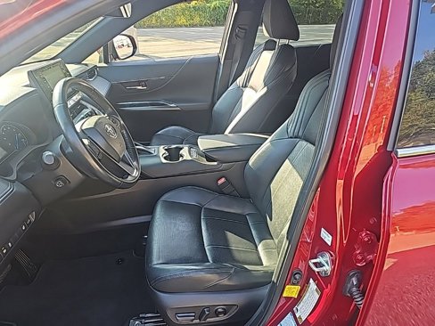 Used 2021 Toyota Venza XLE w/ Softex Package image 18