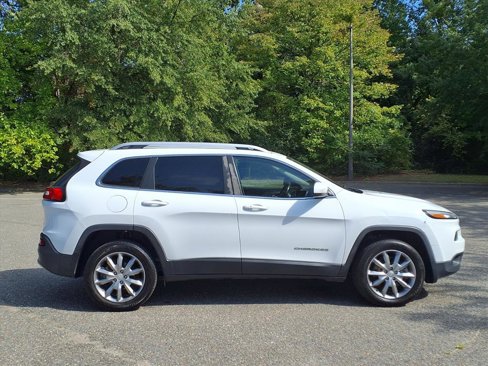 Used 2018 Jeep Cherokee Limited image 5