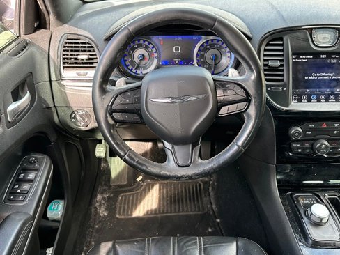 Used 2019 Chrysler 300 S w/ S Model Appearance Package image 10