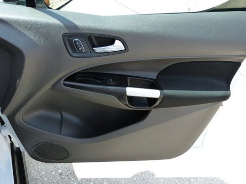 Used 2020 Ford Transit Connect XLT image 24