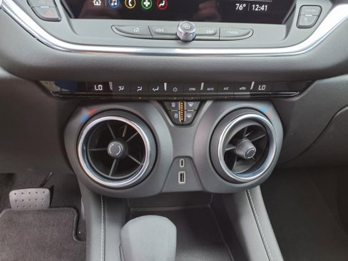 Used 2023 Chevrolet Blazer LT image 24