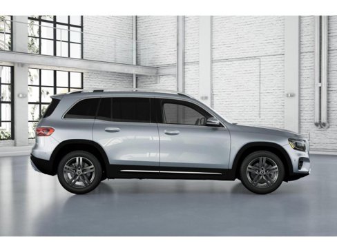 Used 2025 Mercedes-Benz GLB 250 image 2