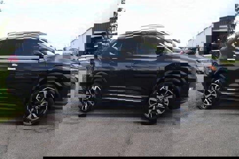 Used 2020 Nissan Rogue SL image 2