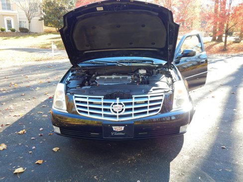 Used 2011 Cadillac DTS Limousine image 29