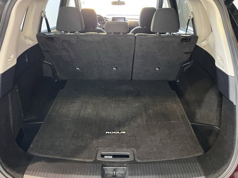 Used 2024 Nissan Rogue SV image 55