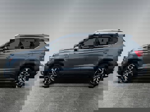 Used 2022 Volkswagen Taos SE image 2