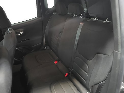Used 2020 Jeep Renegade Latitude image 31