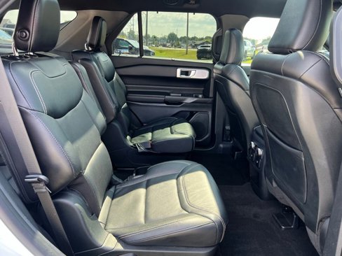 Certified 2020 Ford Explorer ST w/ Premium Technology Package image 18