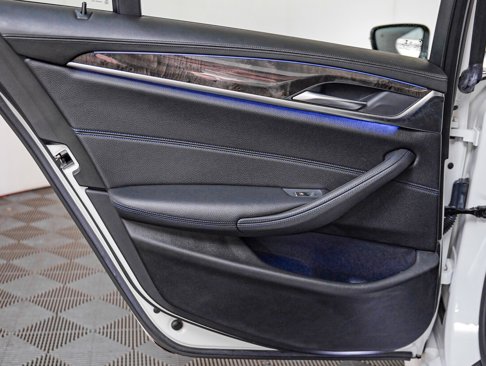 Used 2018 BMW 530e image 22
