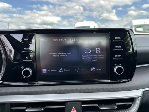 Used 2022 Kia K5 LXS image 23