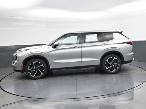 Used 2024 Mitsubishi Outlander SE image 7