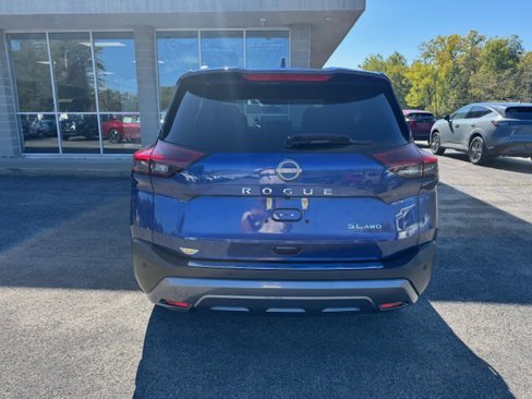 Used 2023 Nissan Rogue SL w/ SL Premium Package image 4