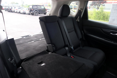 Used 2018 Nissan Rogue S image 41