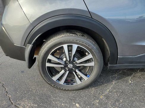 Used 2020 Nissan Kicks SR image 7