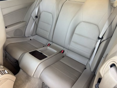 Used 2010 Mercedes-Benz E 550 Coupe image 19