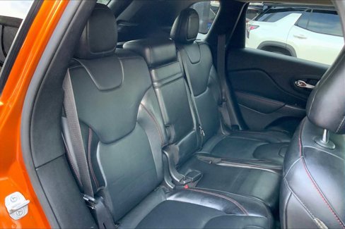 Used 2014 Jeep Cherokee Trailhawk w/ Comfort/Convenience Group image 18