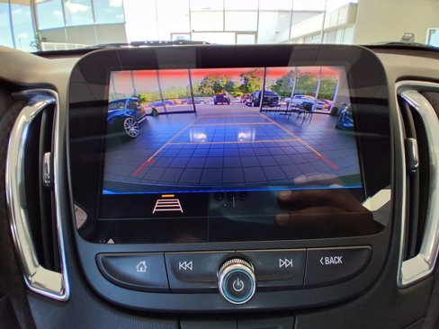 Used 2020 Chevrolet Malibu LT image 27