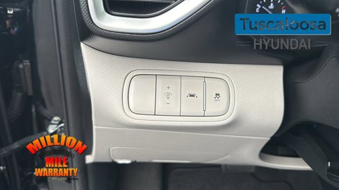 Used 2022 Hyundai Venue SEL w/ Cargo Package image 15