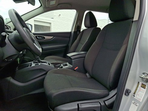 Used 2022 Nissan Rogue Sport S image 10