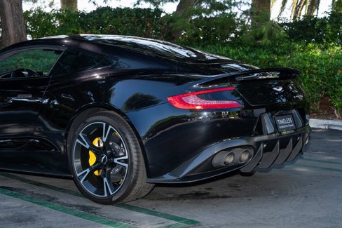 Used 2018 Aston Martin Vanquish S image 10