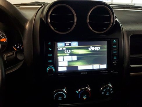 Used 2016 Jeep Patriot 75th Anniversary w/ Power Value Group image 18