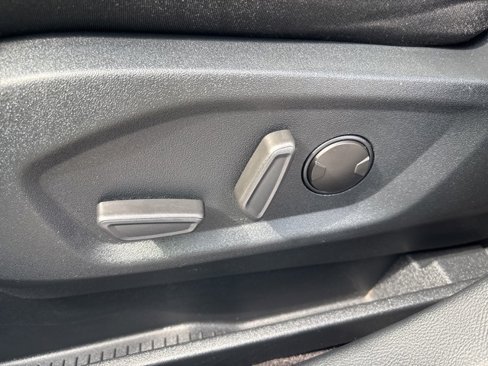 Used 2020 Ford Edge SEL image 11