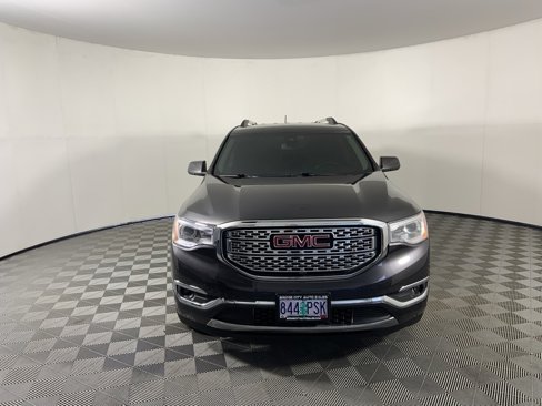 Used 2017 GMC Acadia Denali w/ Technology Package image 4